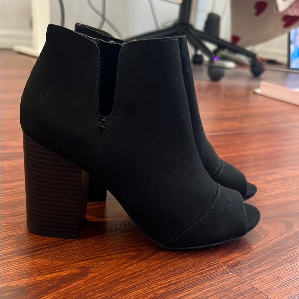 Apt. 9 Black Suede Ankle Boots with Block Heel